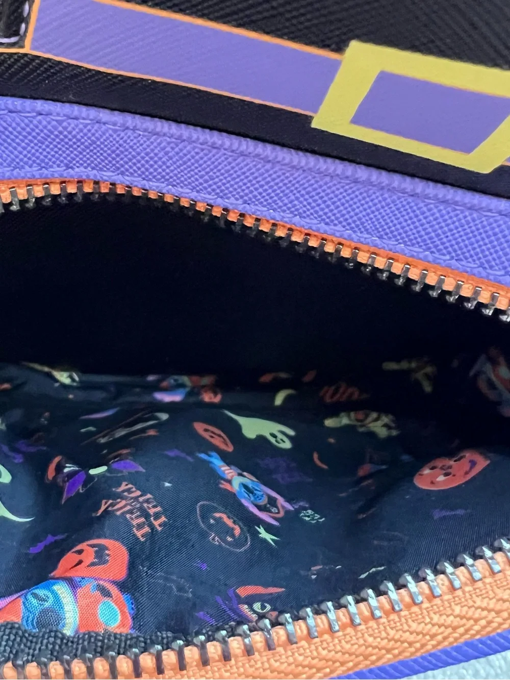 Loungefly Disney Lilo & Stitch Mini Bag Halloween Gimme Candy passport bag glow - Picture 12 of 16